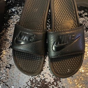 Men’s Nike Slides size 8